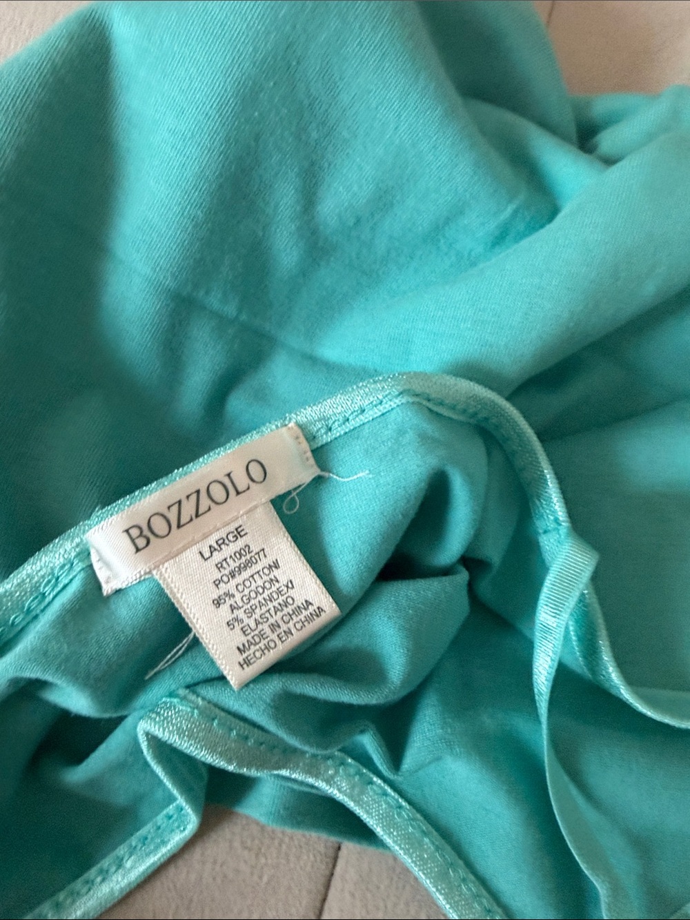 Bozzolo Red and White Women's Shorts Set with Pastel Tops - Picture 5 of 10